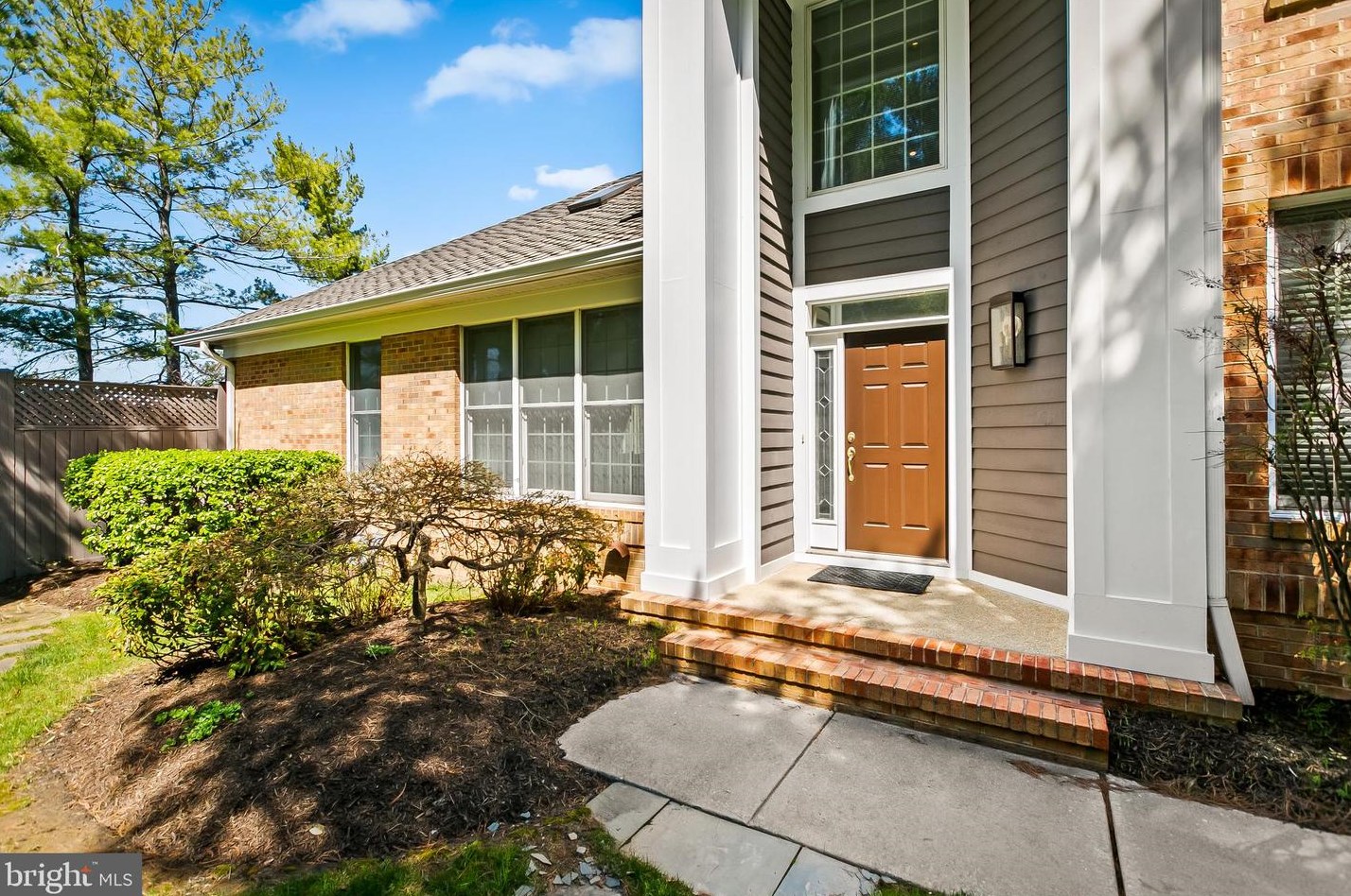 8 Woodchester Ct, Baltimore, MD 21208-6382