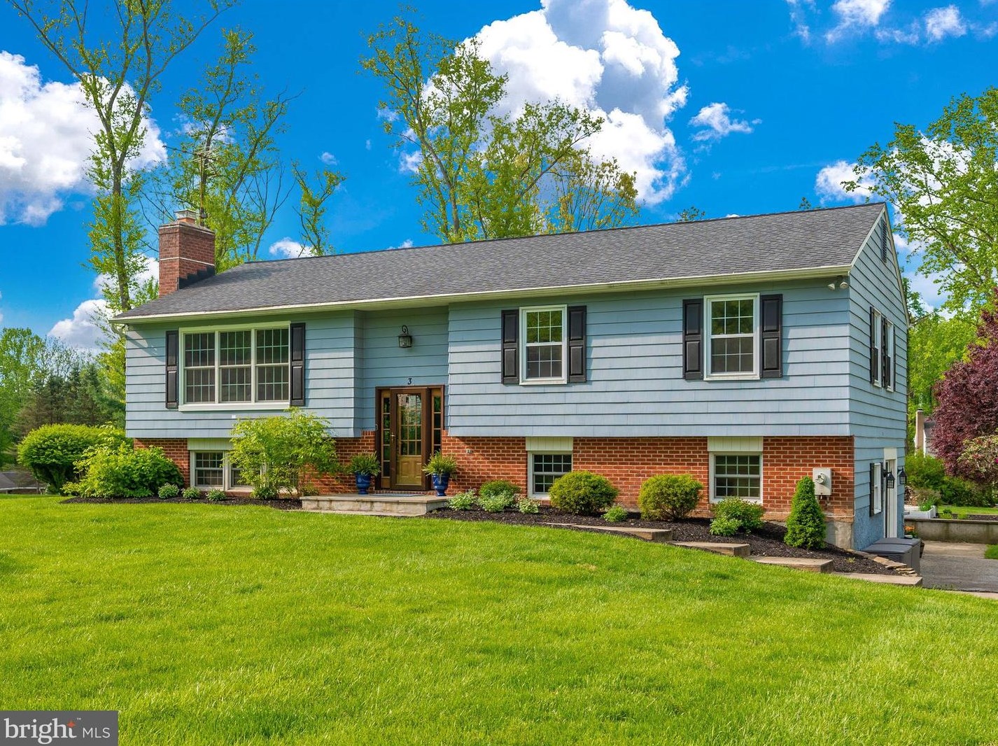 3 Doe Ct, Phoenix, MD 21131