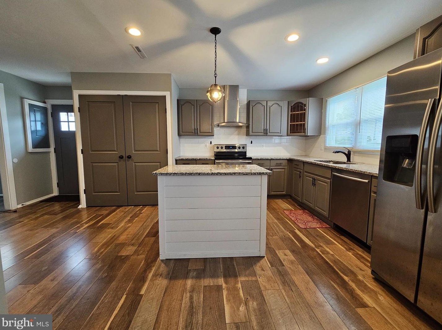 2011 Kennicott Rd, Baltimore, MD 21244-1817