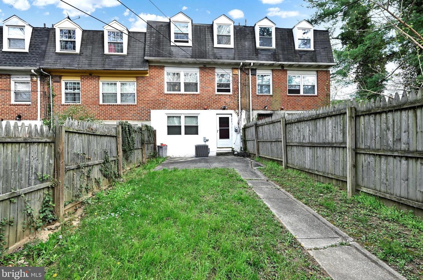 6402 Falkirk Rd, Baltimore MD 21239-1719 exterior