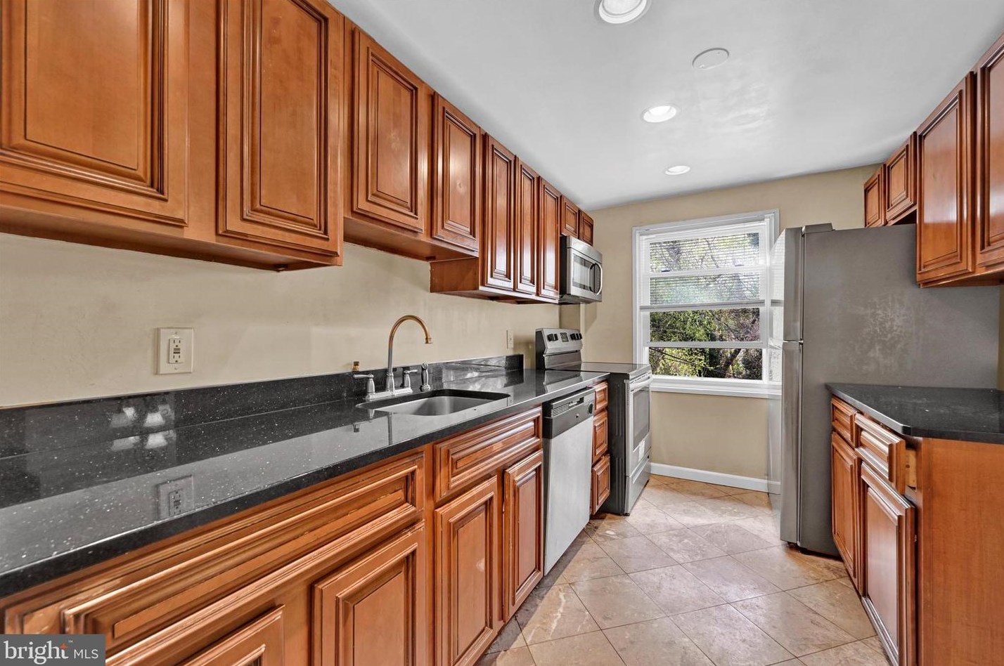 6402 Falkirk Rd, Baltimore MD 21239-1719 exterior