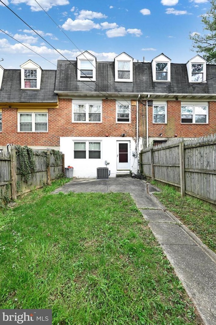 6402 Falkirk Rd, Baltimore MD 21239-1719 exterior