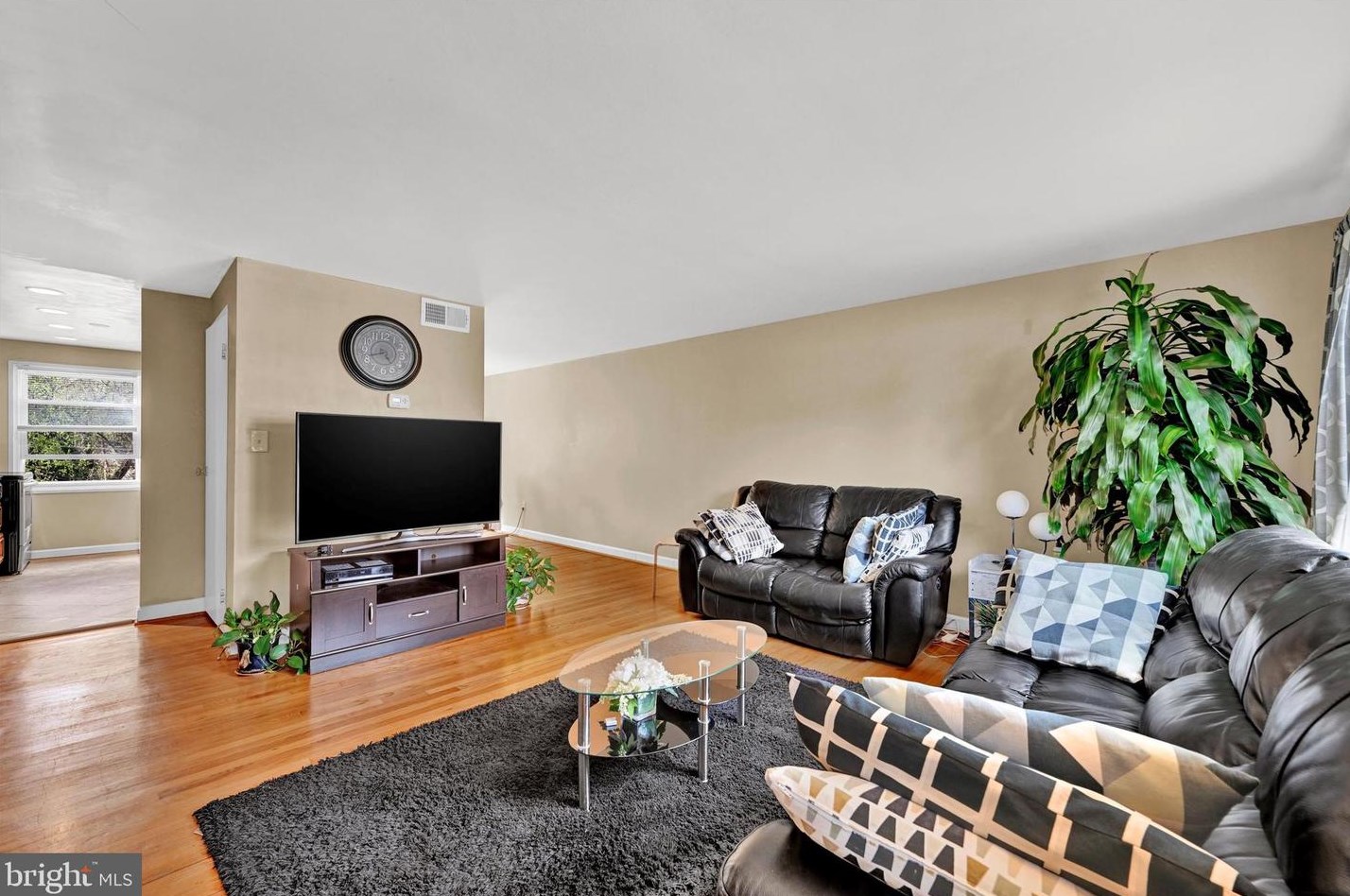 6402 Falkirk Rd, Baltimore MD 21239-1719 exterior