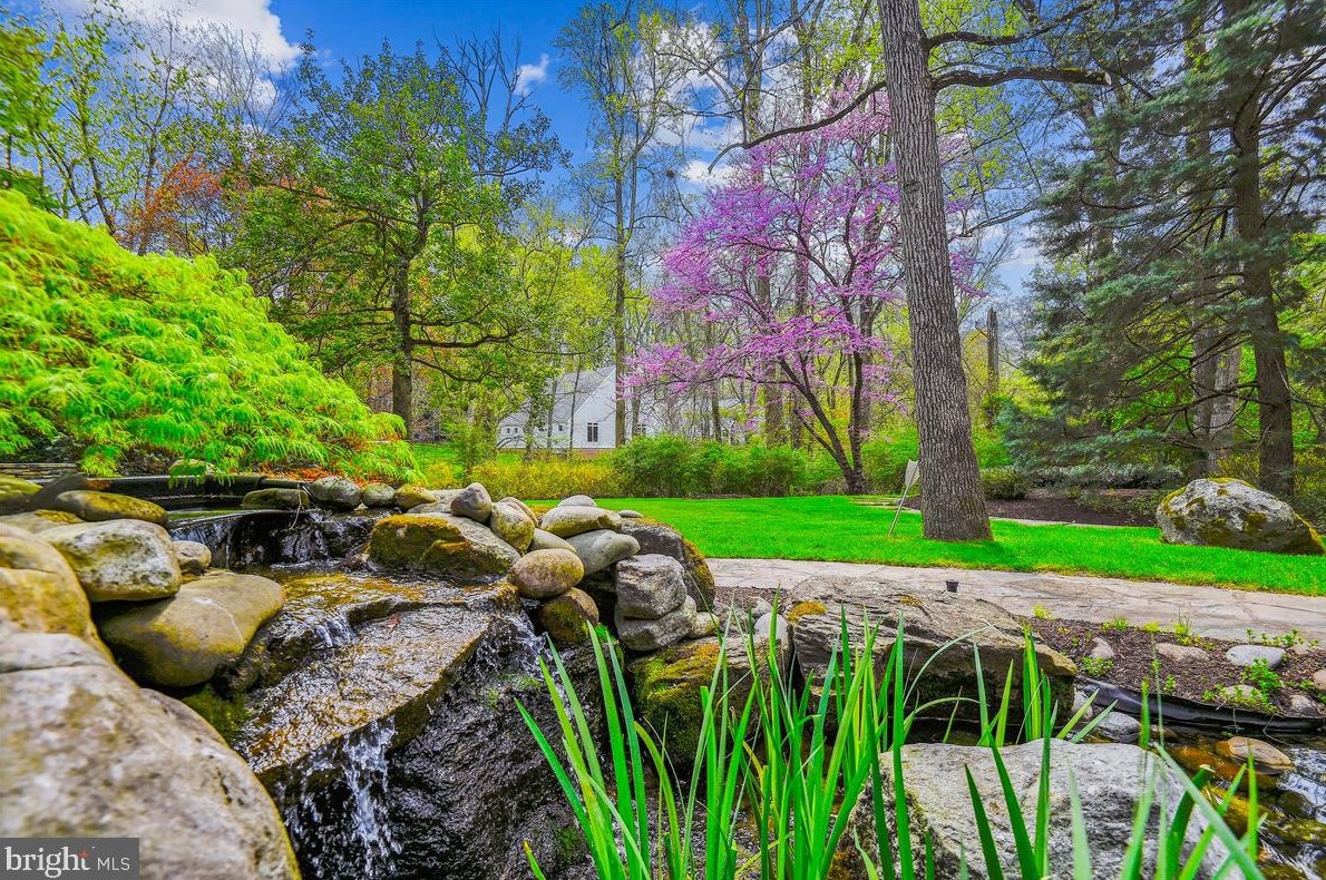 19 Roland Ct, Baltimore MD 21204-3550 exterior