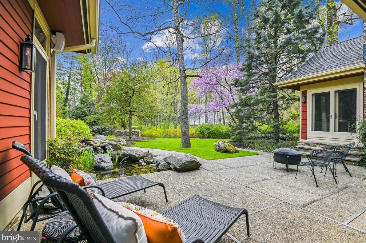 19 Roland Ct, Baltimore MD 21204-3550 exterior