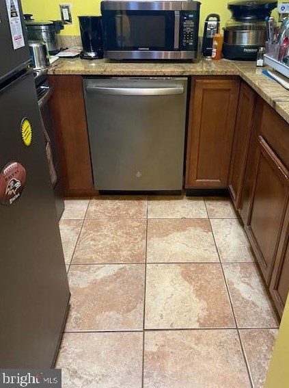 2 Cloverwood Ct, Baltimore, MD 21221-7406