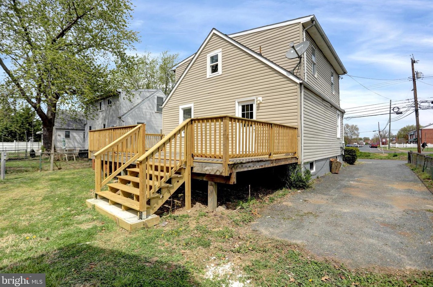 87 Wise Ave, Baltimore MD  21222-4840 exterior