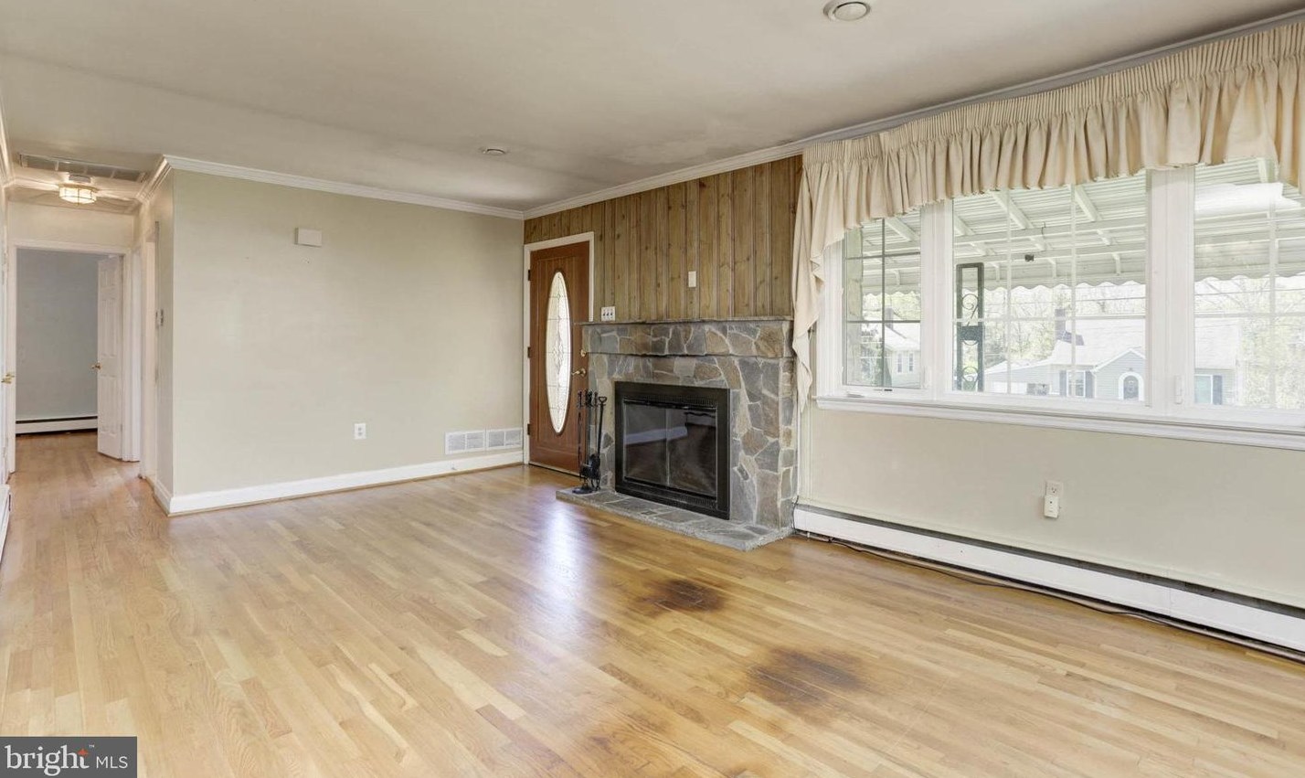 5 Maple Ave, Baltimore MD  21206-1108 exterior