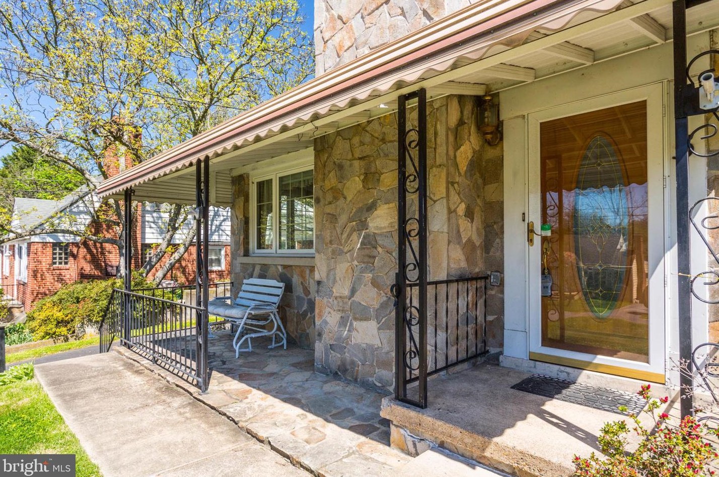 5 Maple Ave, Baltimore MD  21206-1108 exterior