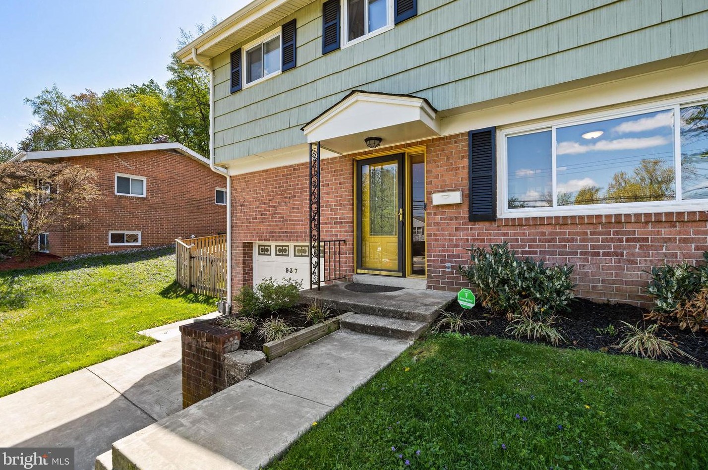 937 Cromwell Bridge Rd, Baltimore MD  21286-3323 exterior