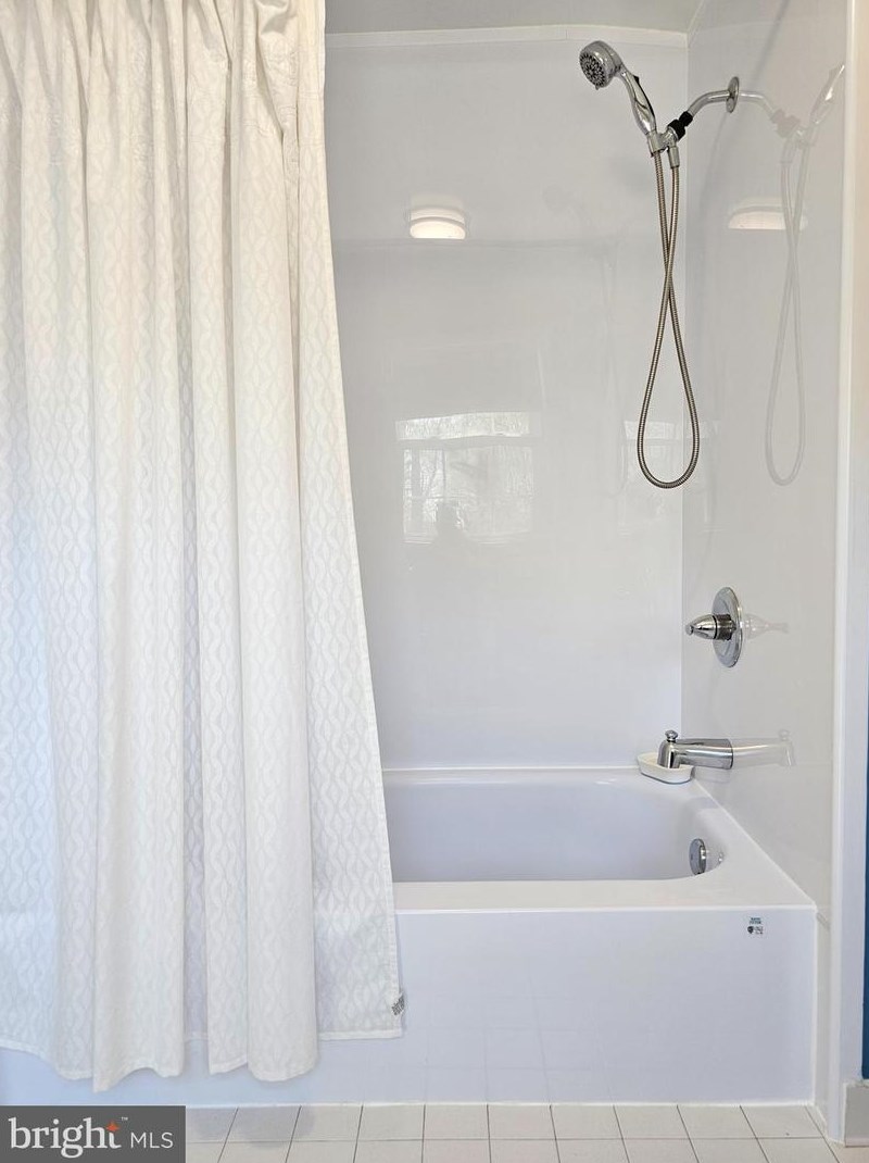 2521 Old Frederick Rd, Baltimore MD  21228-5423 exterior