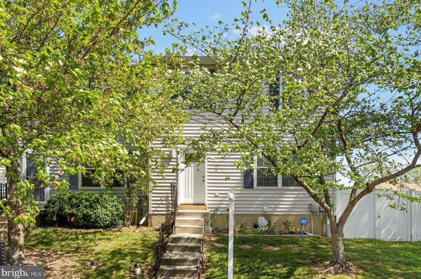 210 Oak Leaf Way, Baltimore, MD 21227-1736