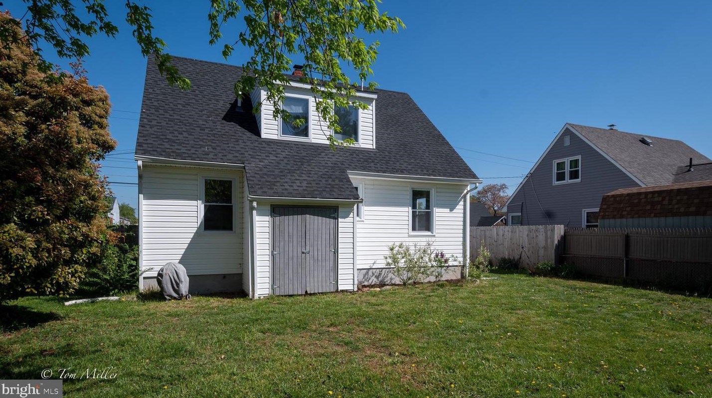 947 Kinwat Ave, Baltimore MD  21221-5219 exterior