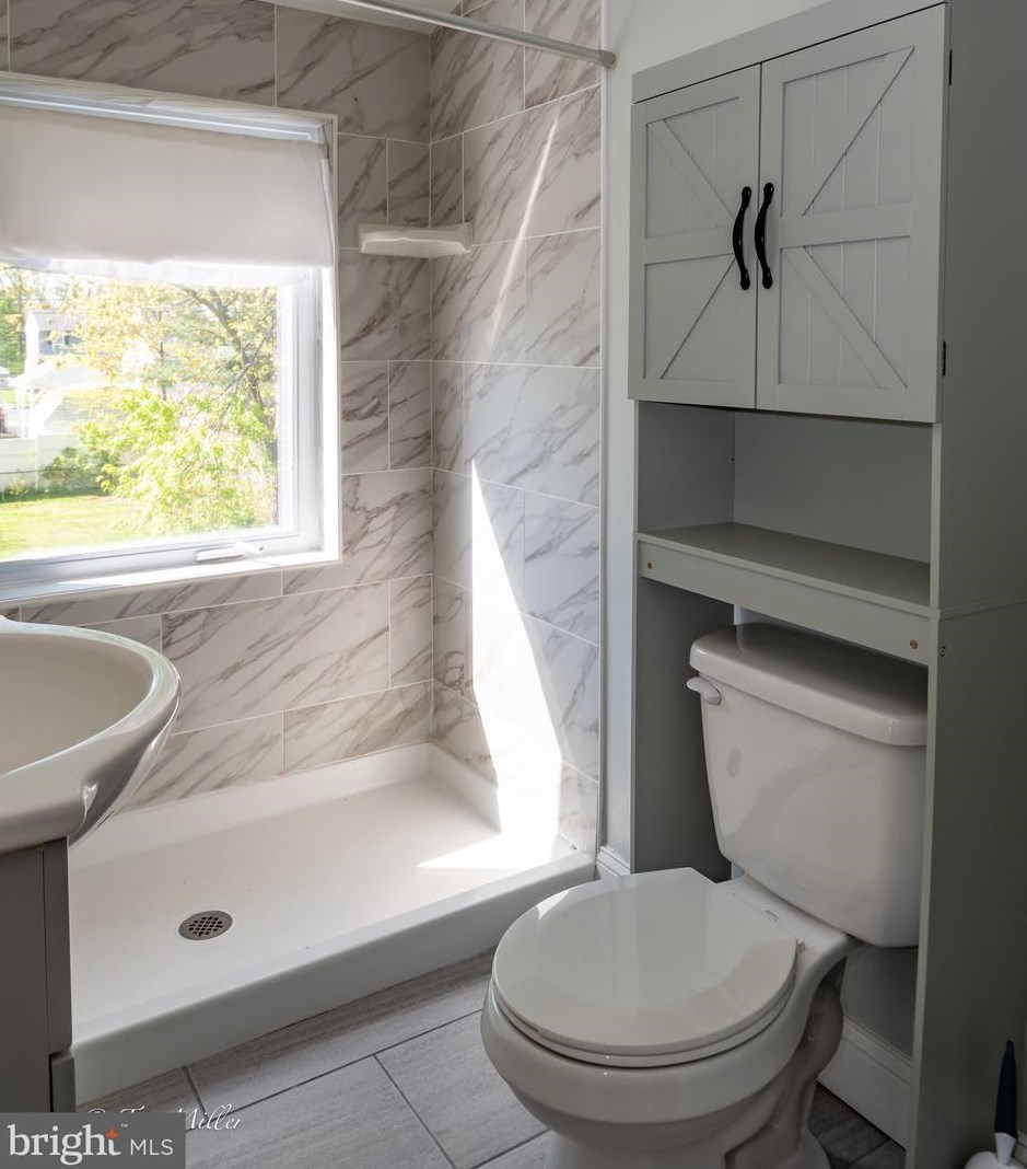 947 Kinwat Ave, Baltimore MD  21221-5219 exterior