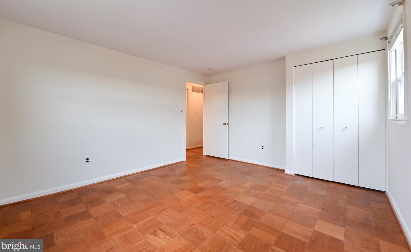 968 Circle Dr, Baltimore MD  21227-2322 exterior