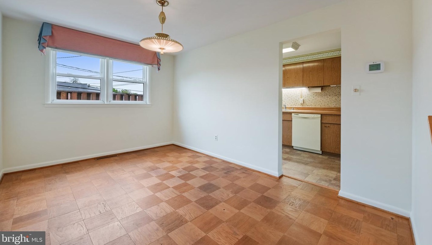 968 Circle Dr, Baltimore MD  21227-2322 exterior