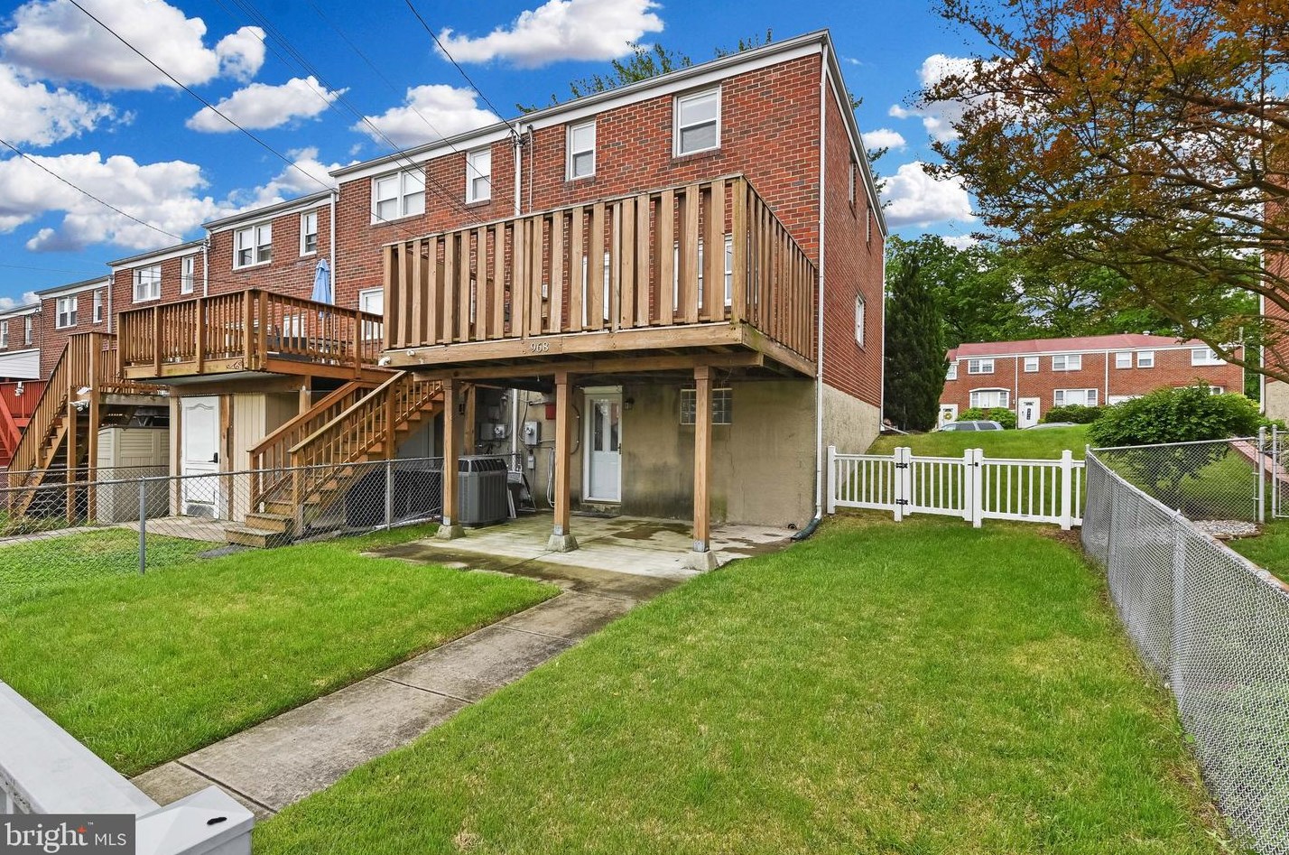 968 Circle Dr, Baltimore MD  21227-2322 exterior