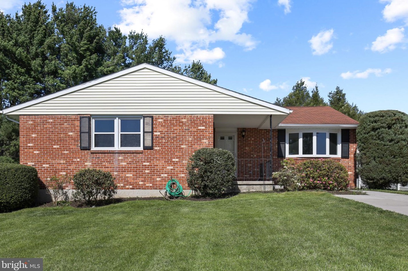 4026 Silvage Rd, Baltimore, MD 21236-1035