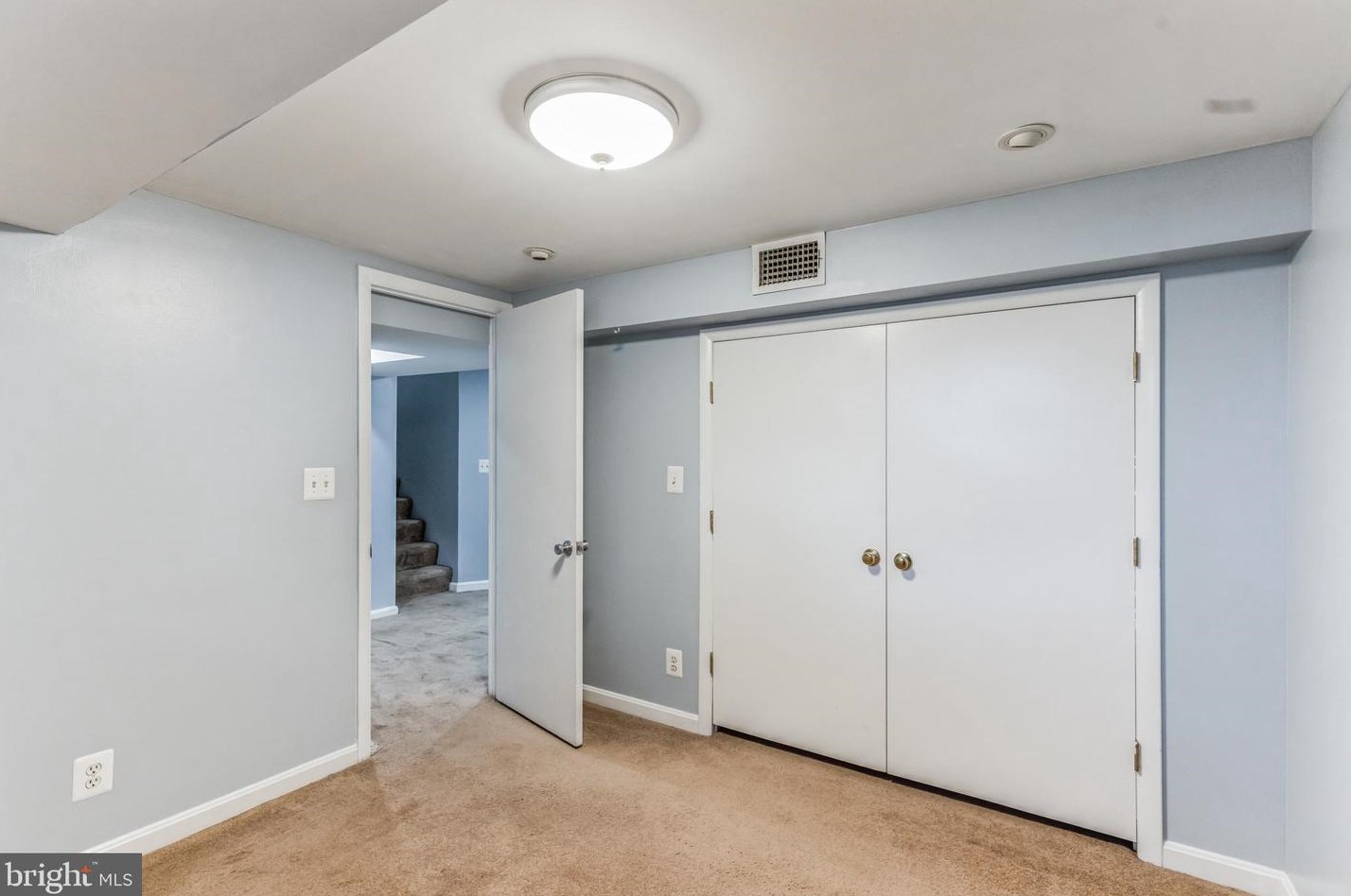 2505 Wendover Rd, Baltimore MD  21234-6221 exterior