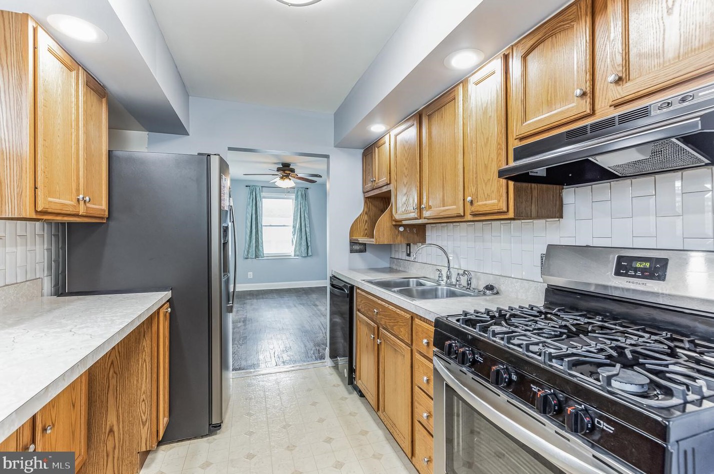 2505 Wendover Rd, Baltimore MD  21234-6221 exterior