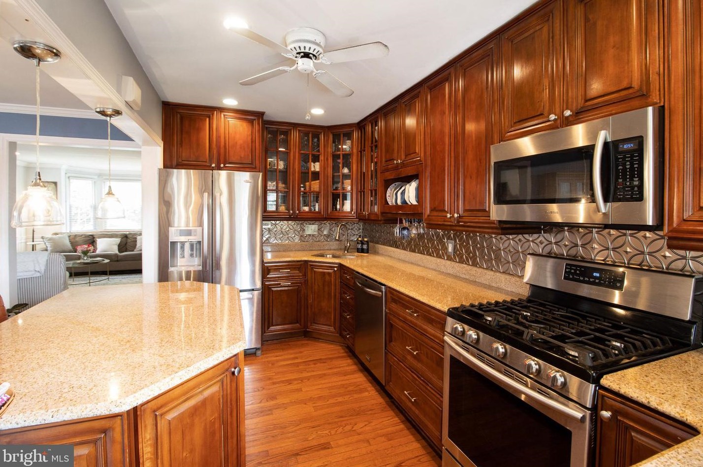 6137 Northdale Rd, Baltimore, MD 21228-1803