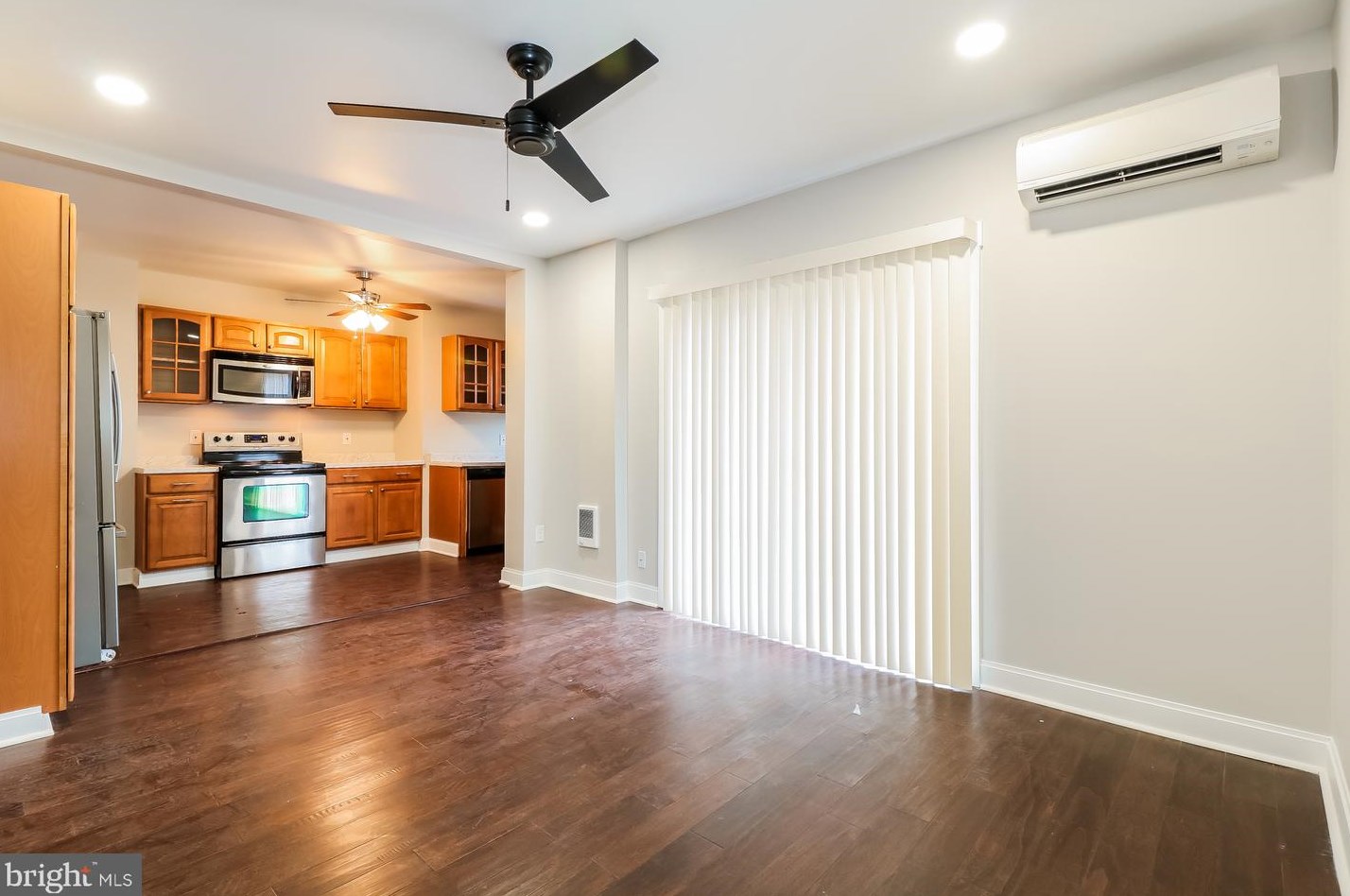 126 Ventnor Ter, Baltimore MD  21222-4249 exterior