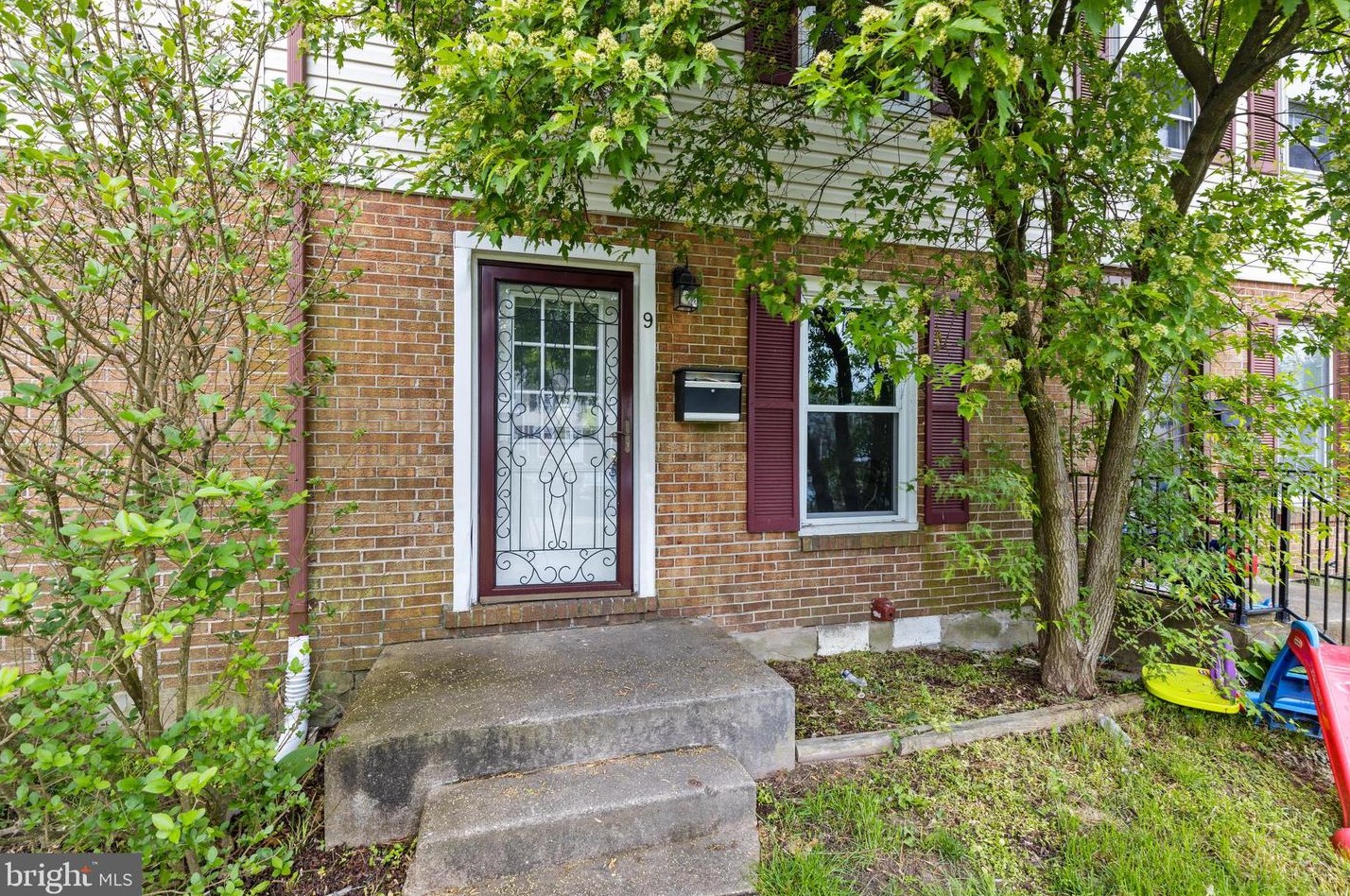 9 Slavin Ct, Baltimore, MD 21236-3016