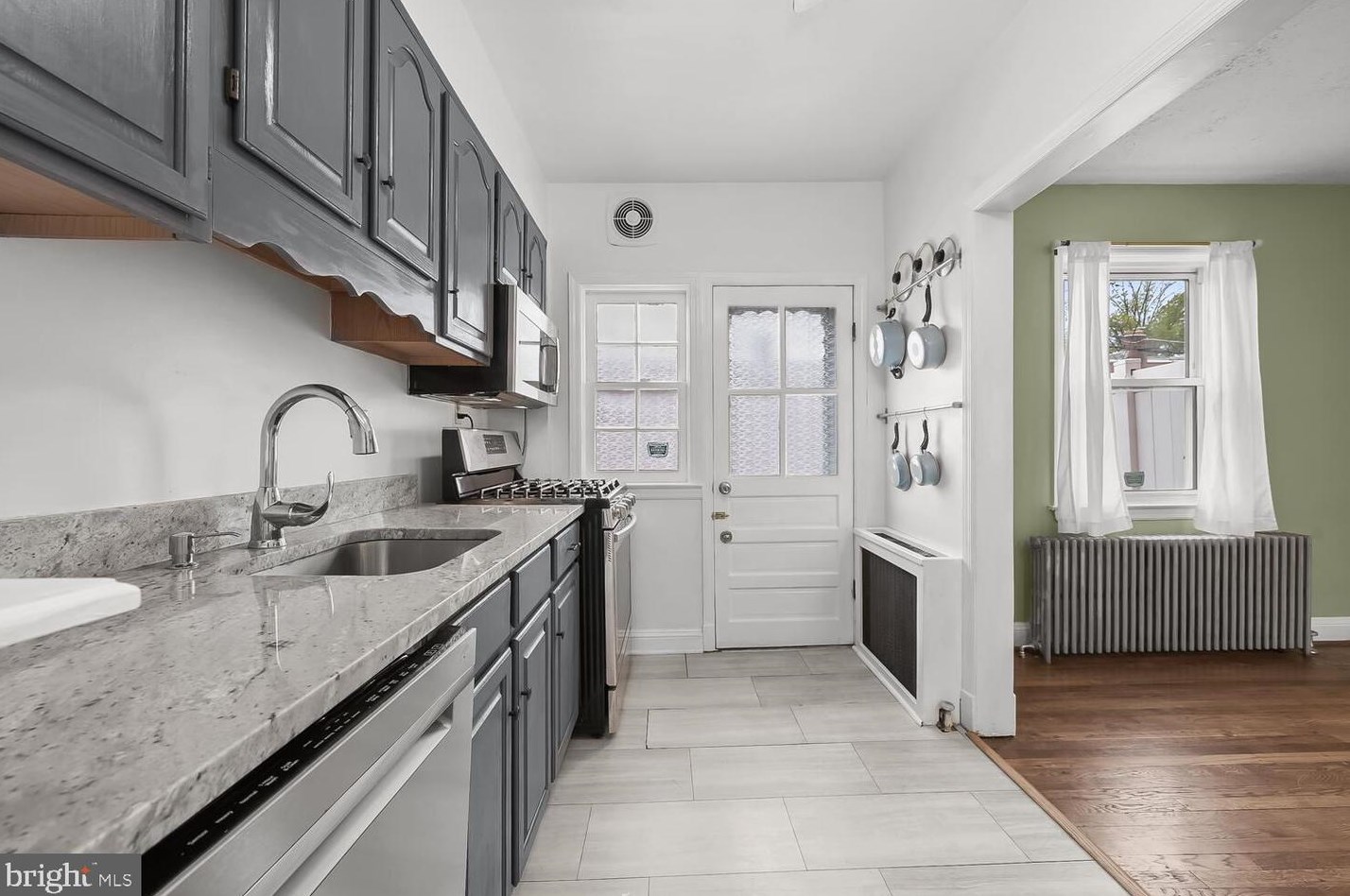 38 Maple Dr, Baltimore MD  21220-3304 exterior