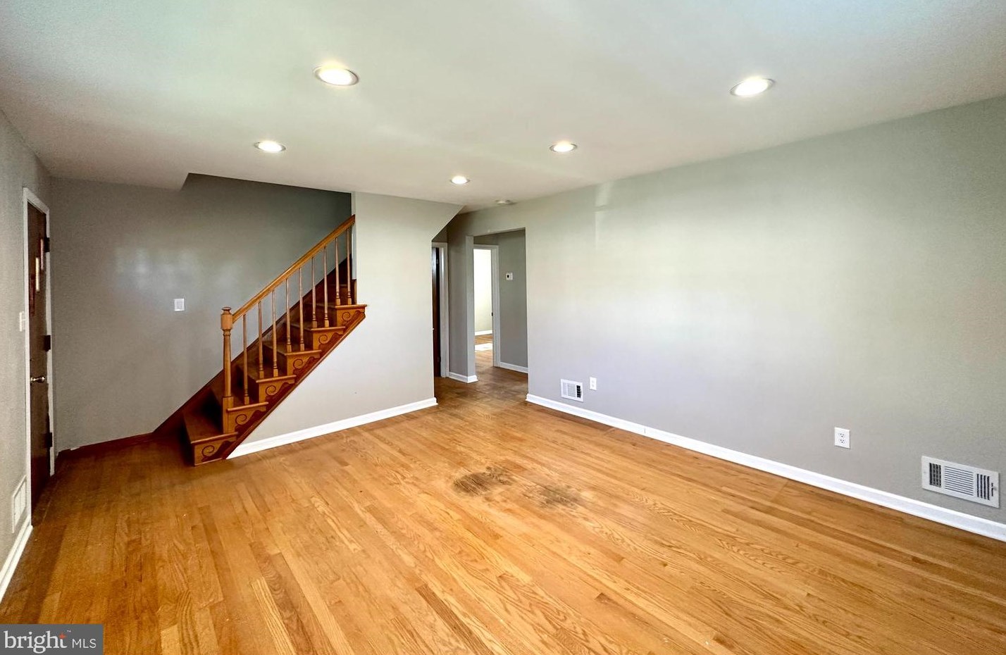 805 N Woodward Dr, Baltimore, MD 21221