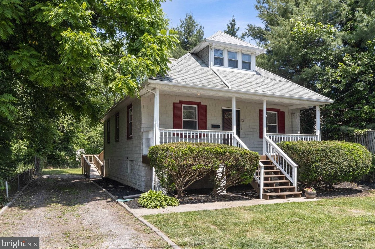 906 Edmondson Ave, Baltimore, MD 21223-1321