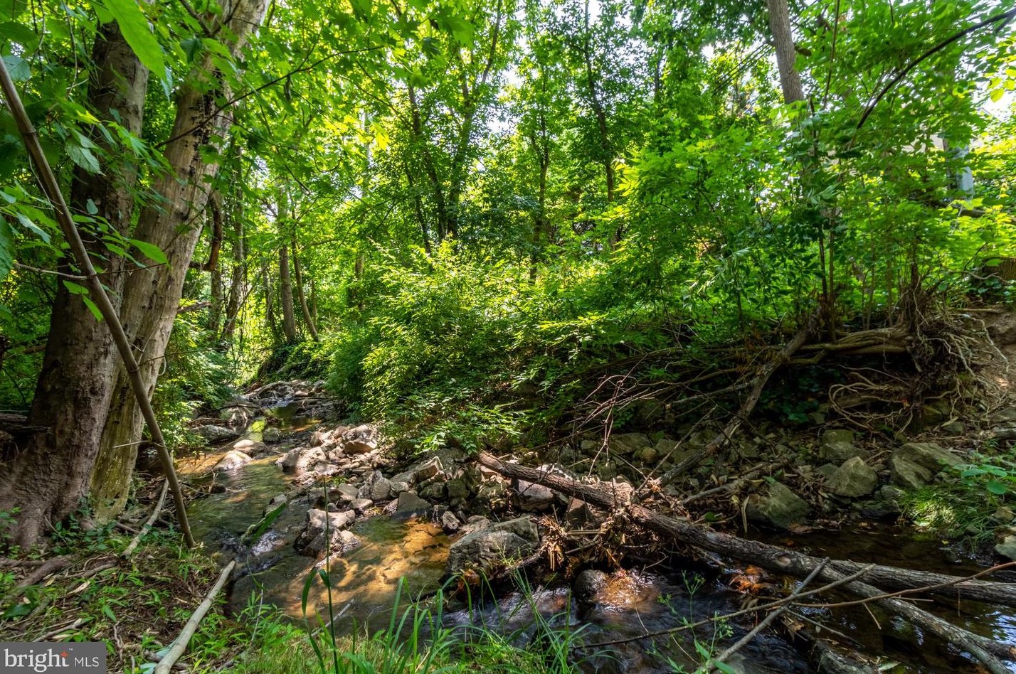 1621 Jeffers Rd, Baltimore MD  21204-1929 exterior