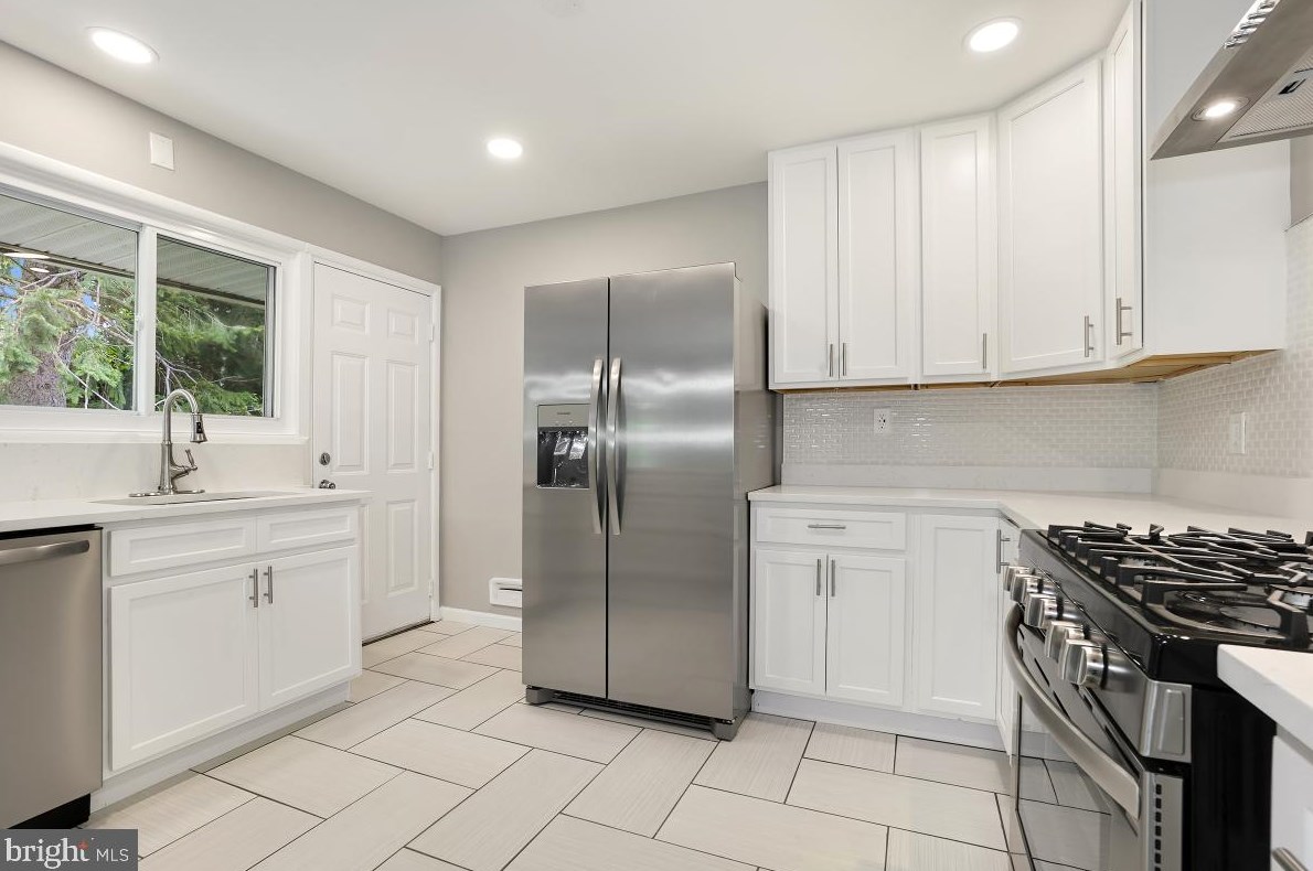 1323 Church Hill Dr, Baltimore MD  21208-3722 exterior