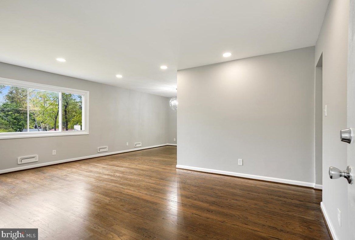 1323 Church Hill Dr, Baltimore MD  21208-3722 exterior