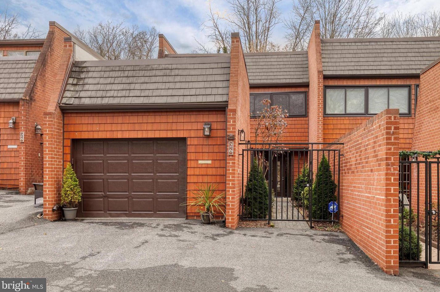 26 Malibu Ct, Baltimore, MD 21204-2046