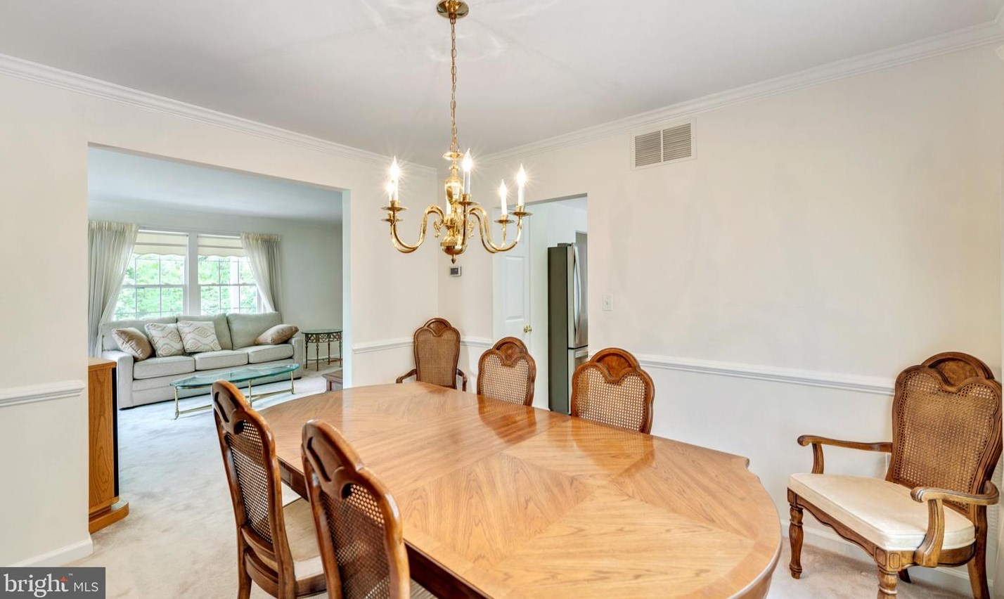 1 Overhill Rd, Baltimore MD  21228-4924 exterior