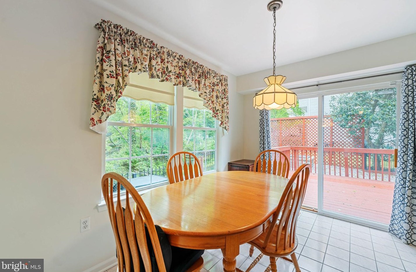 1 Overhill Rd, Baltimore MD  21228-4924 exterior