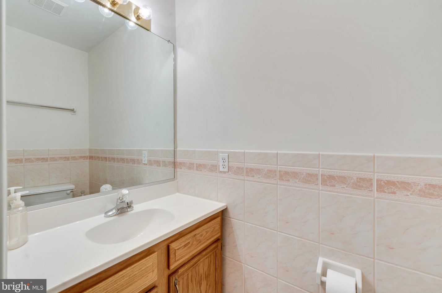 1 Overhill Rd, Baltimore MD  21228-4924 exterior