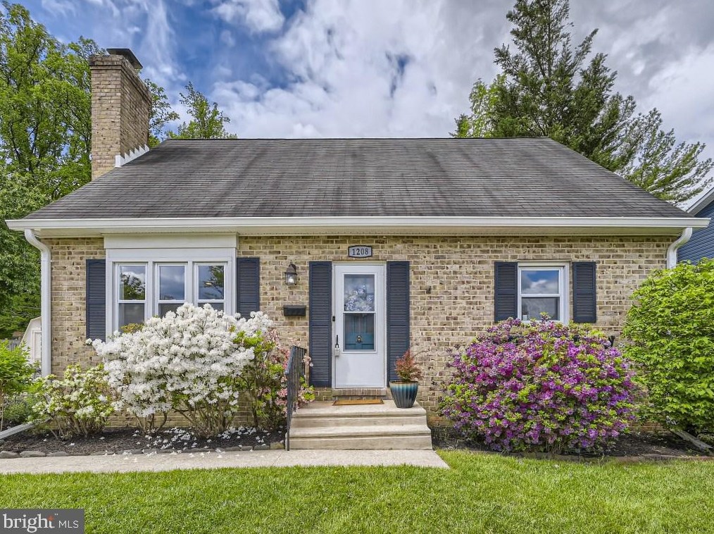 1208 Keithmont Rd, Baltimore, MD 21228-2725