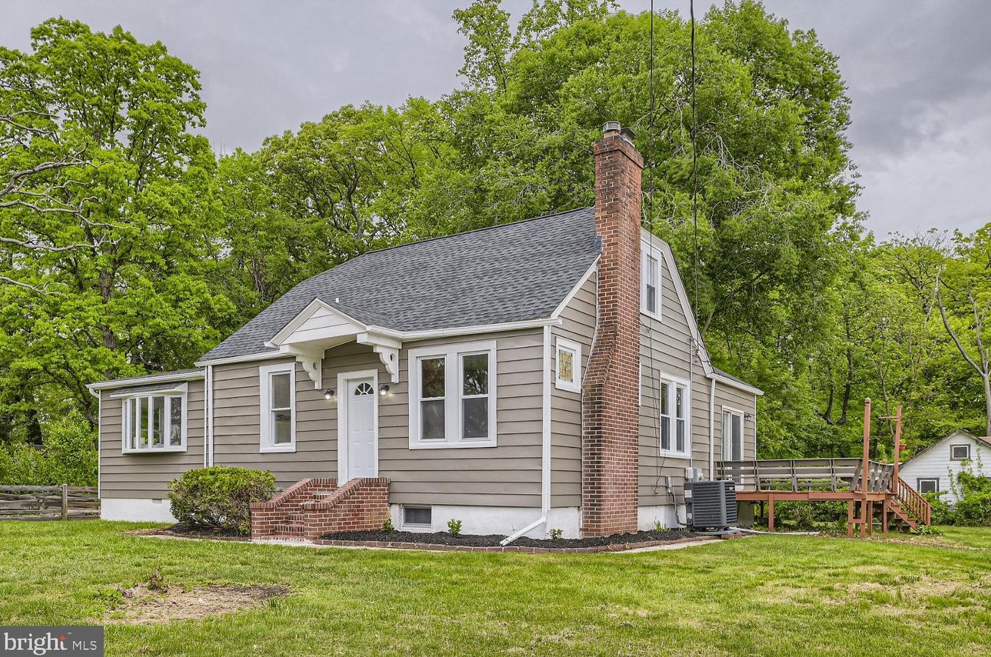 313 Worton Rd, Baltimore, MD 21221-3026