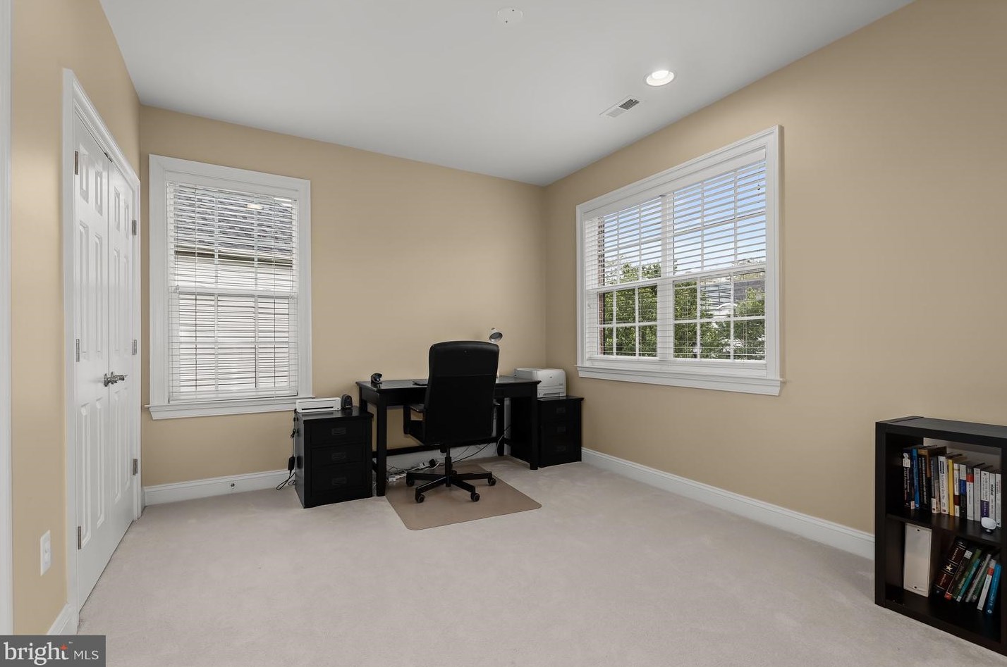 2518 Stone Cliff Dr, Baltimore MD  21209-3733 exterior