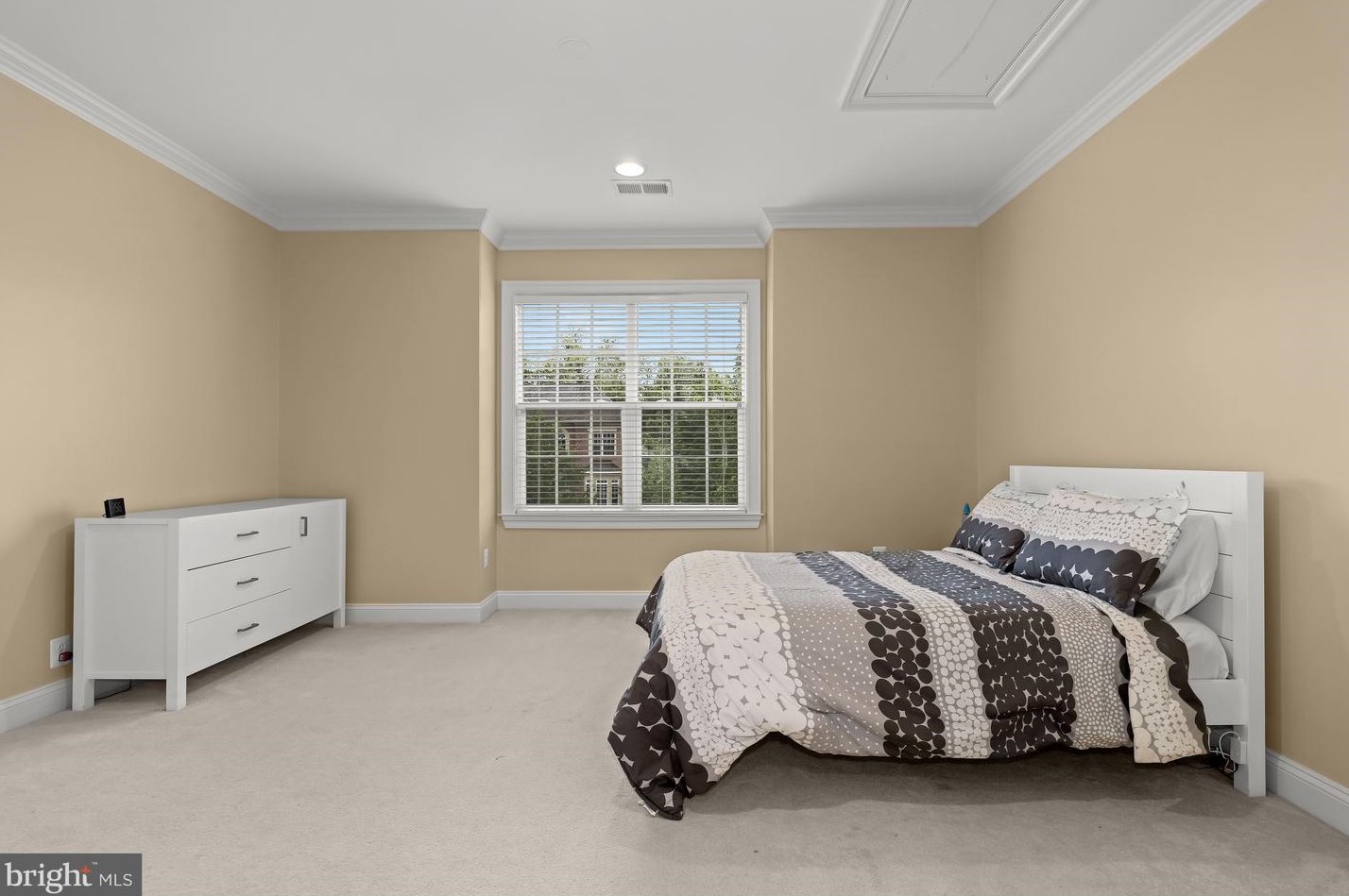 2518 Stone Cliff Dr, Baltimore MD  21209-3733 exterior