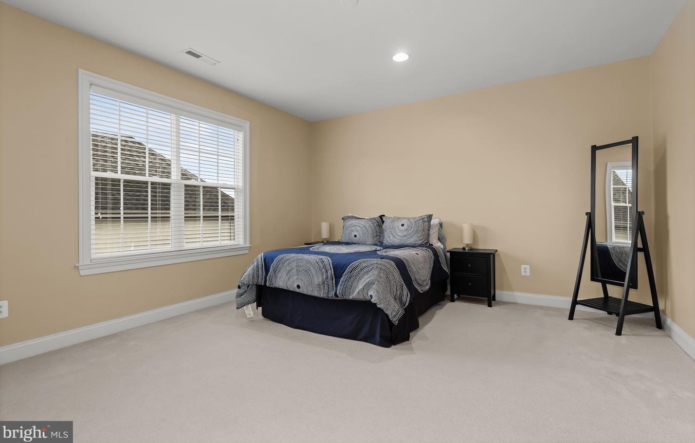 2518 Stone Cliff Dr, Baltimore MD  21209-3733 exterior