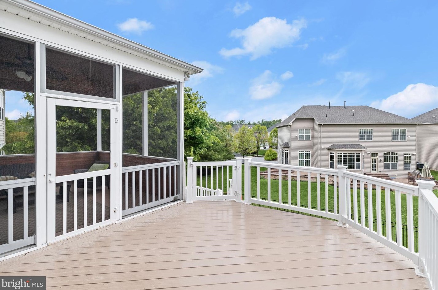 2518 Stone Cliff Dr, Baltimore MD  21209-3733 exterior