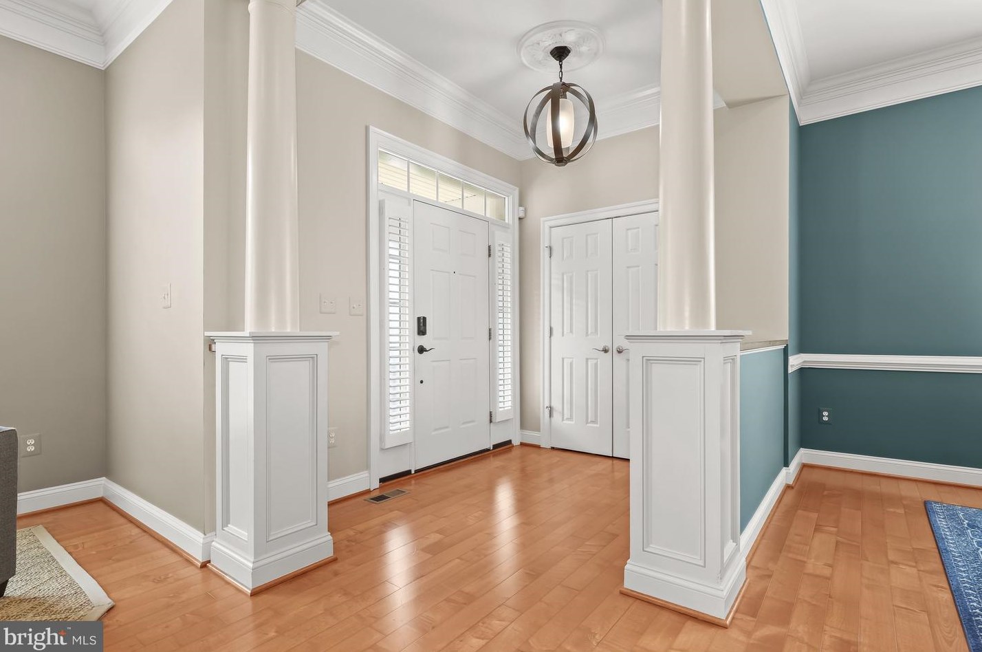 2518 Stone Cliff Dr, Baltimore MD  21209-3733 exterior