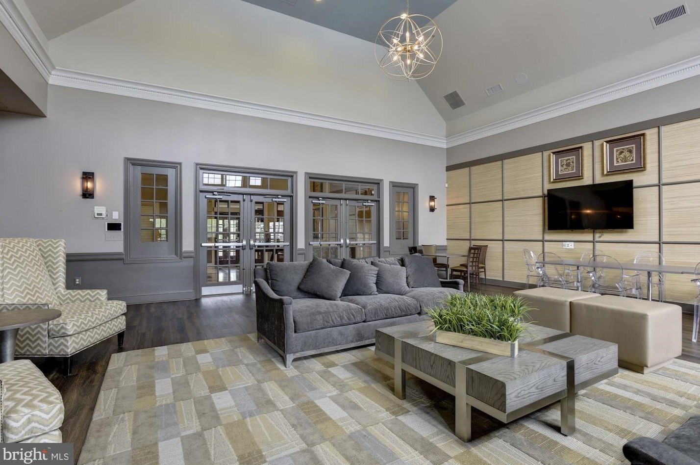 2518 Stone Cliff Dr, Baltimore MD  21209-3733 exterior
