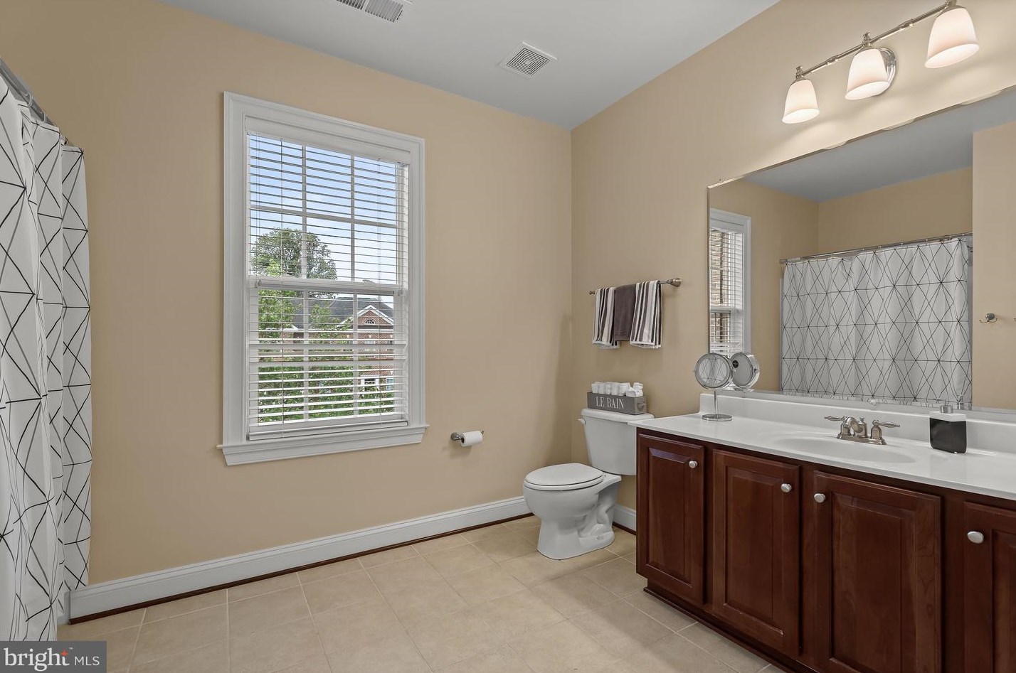 2518 Stone Cliff Dr, Baltimore MD  21209-3733 exterior