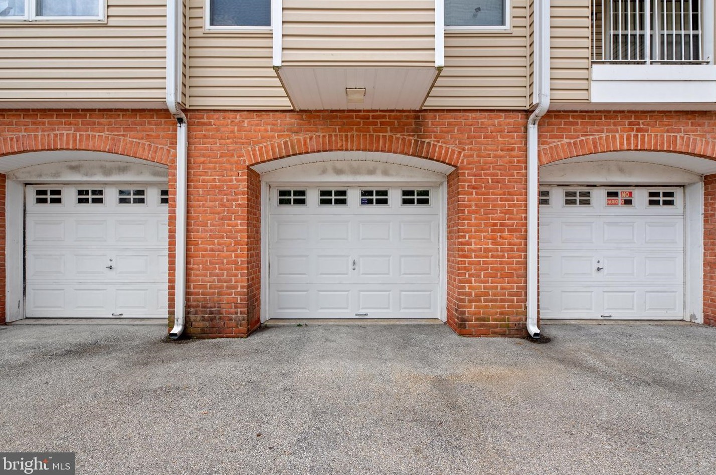 7205 Bogley Rd, Baltimore, MD 21244-8124