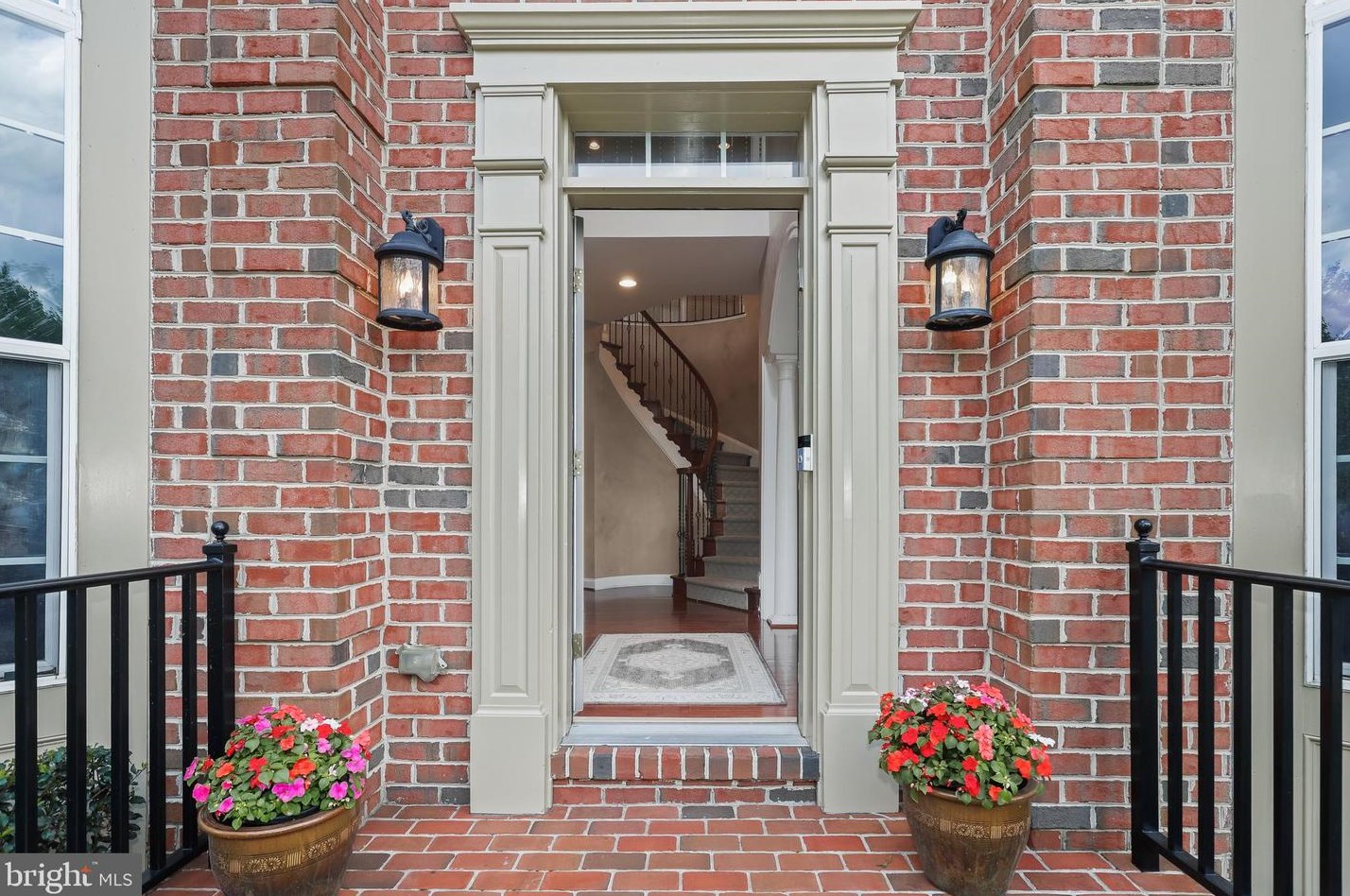 2519 Stone Cliff Dr, Baltimore, MD 21209-3740