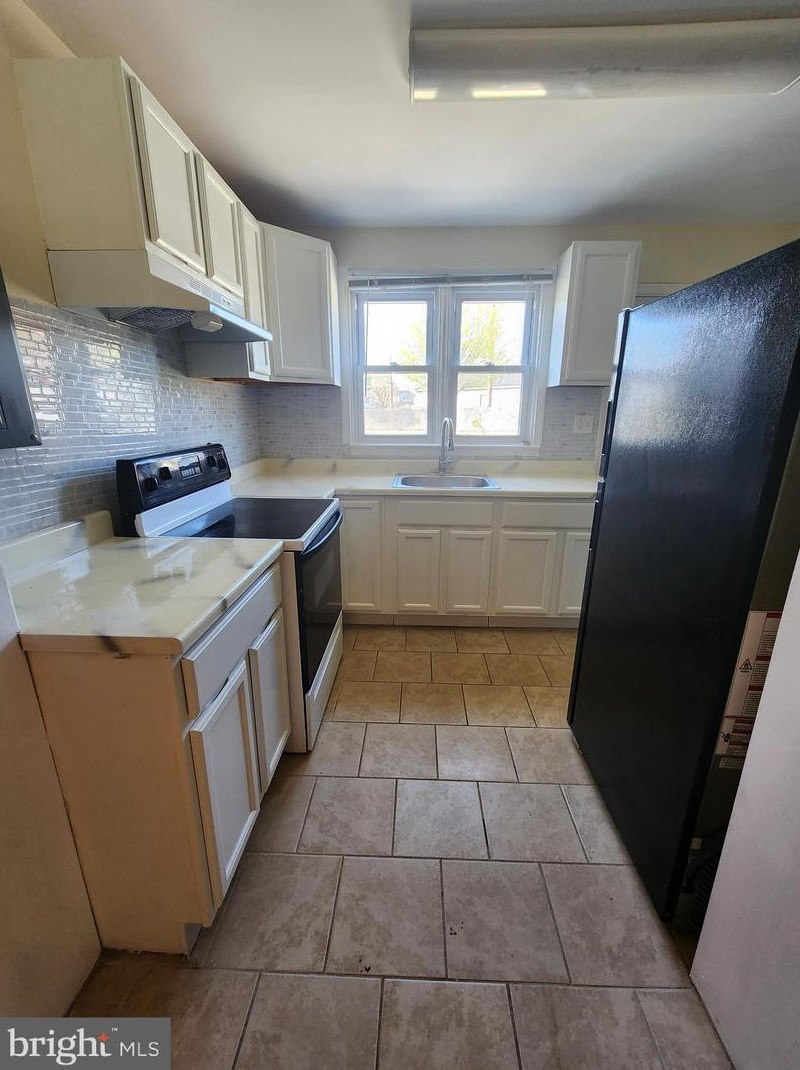 250 Chestnut St, Baltimore MD  21222-6158 exterior