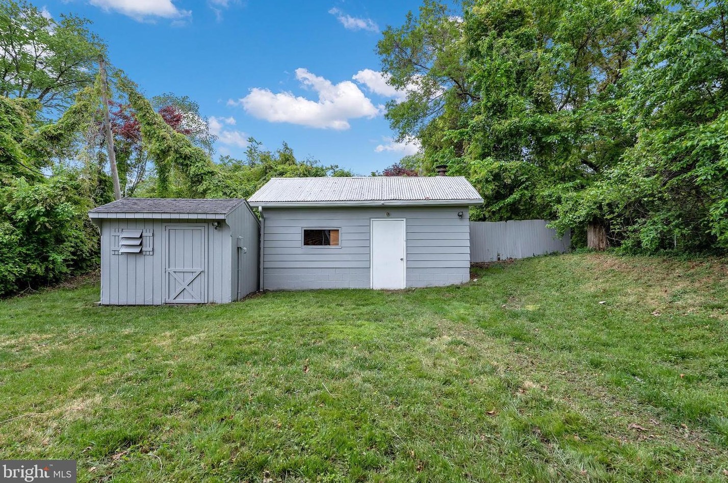 307 Essex Ave, Baltimore MD  21221-4710 exterior